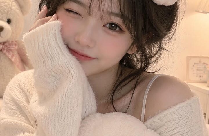 Cute girl pic for status