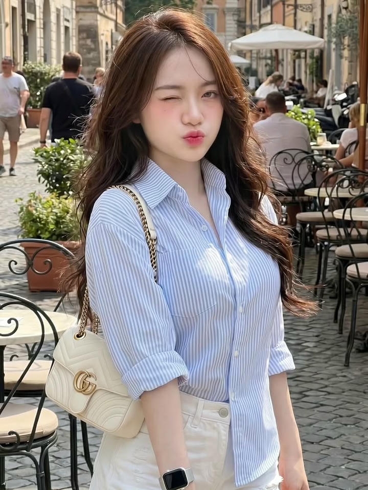 Cute girl pic pose