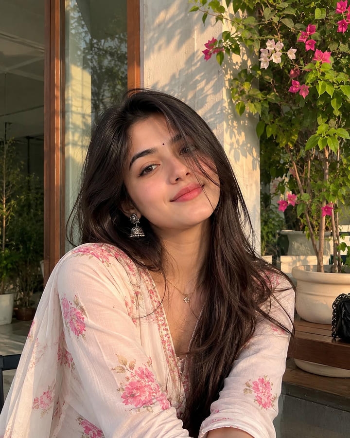 Girls DP for Instagram