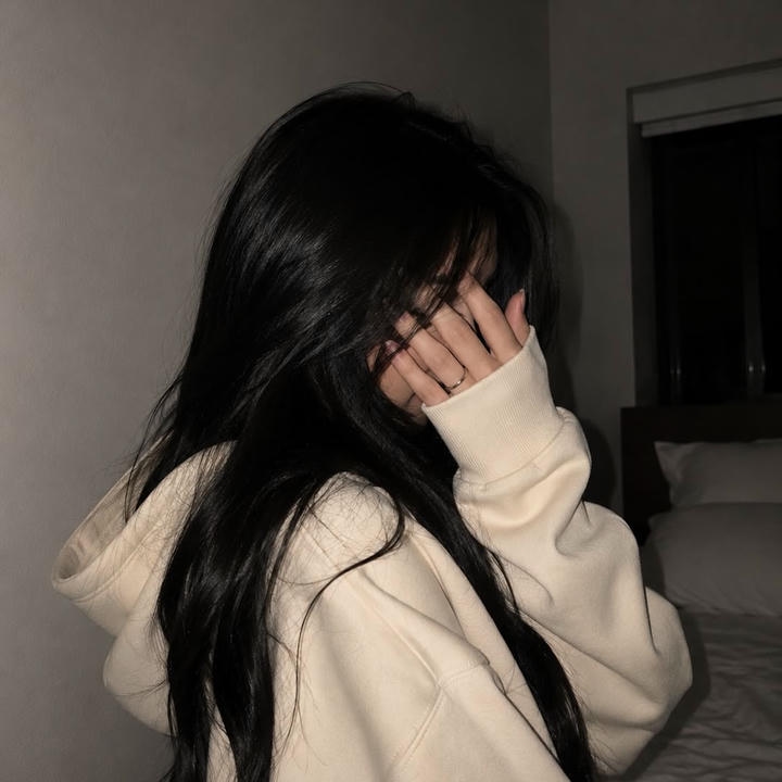 Hidden face DP for Girls