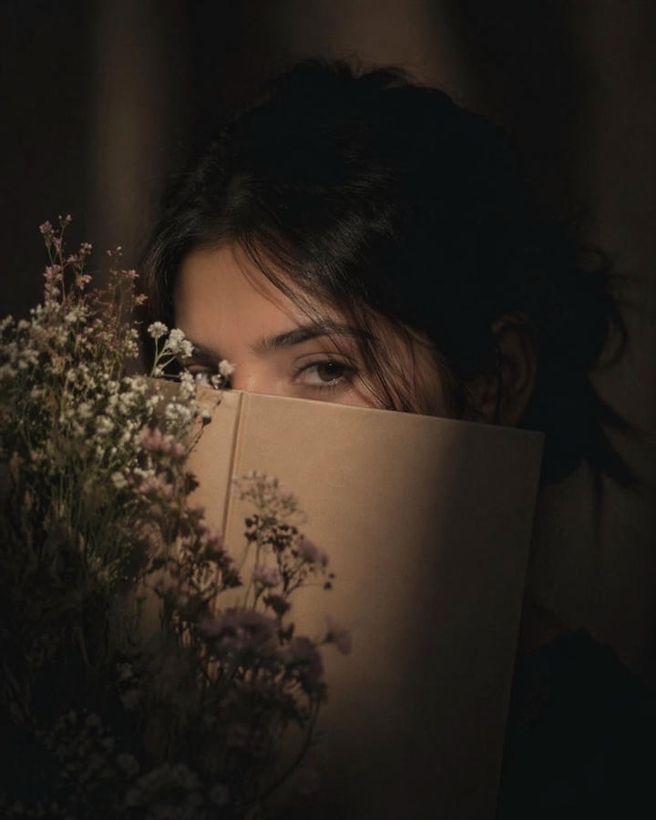 Hidden face Instagram DP for girls