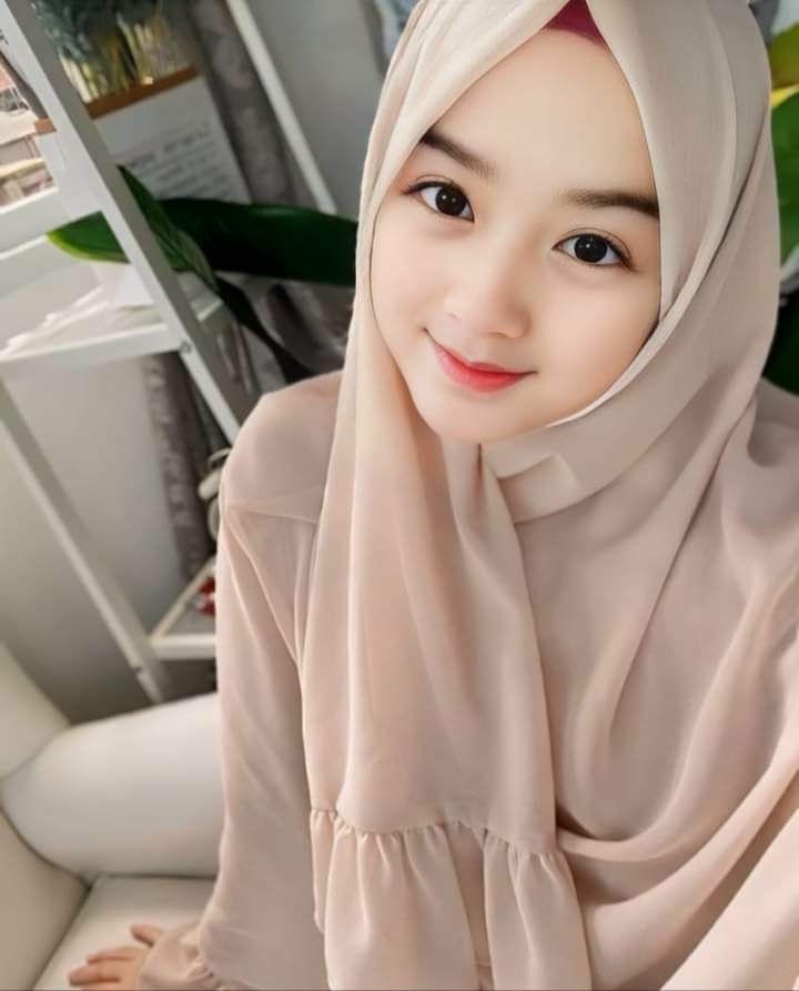 Instagram DP stylish Hijab