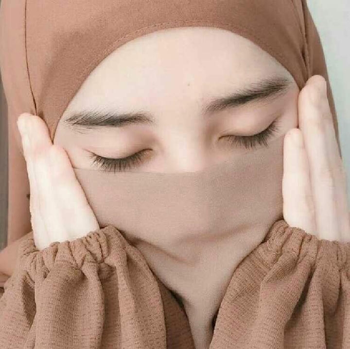 Instagram stylish Hijab DP