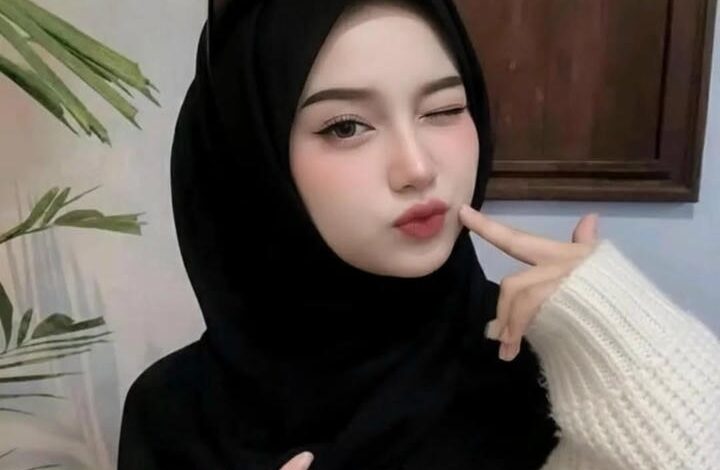New Hijab girl DP