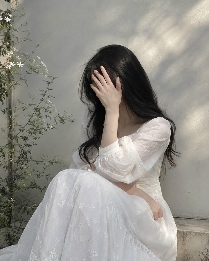 Unique hidden face DP for girls