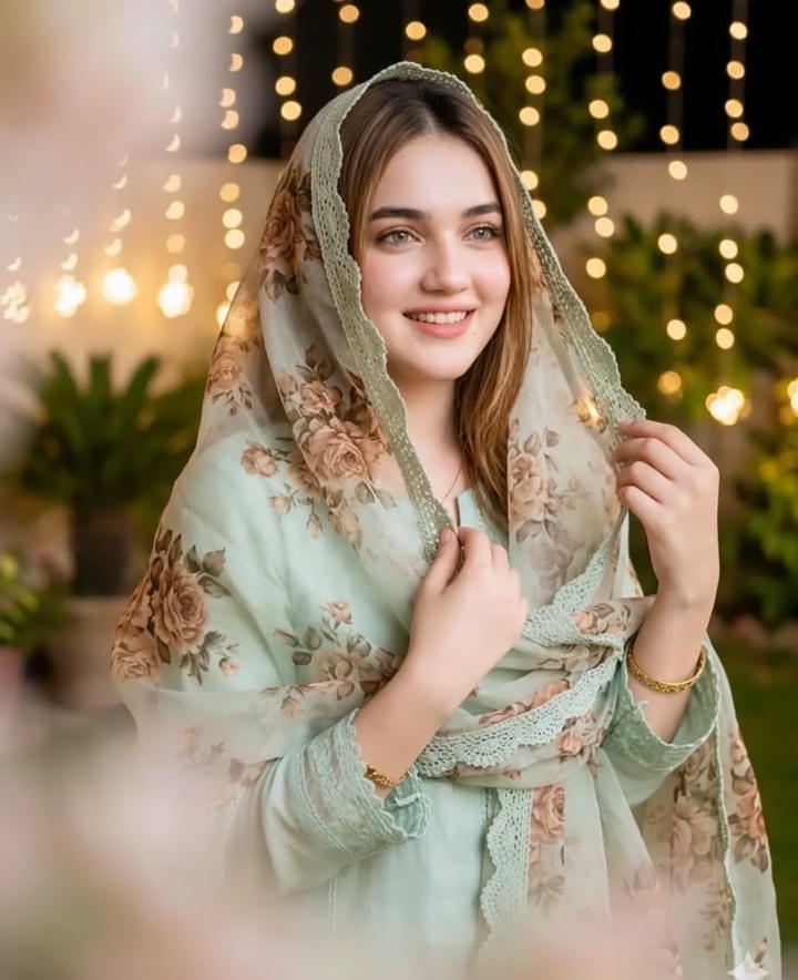 best stylish Instagram Hijab DP