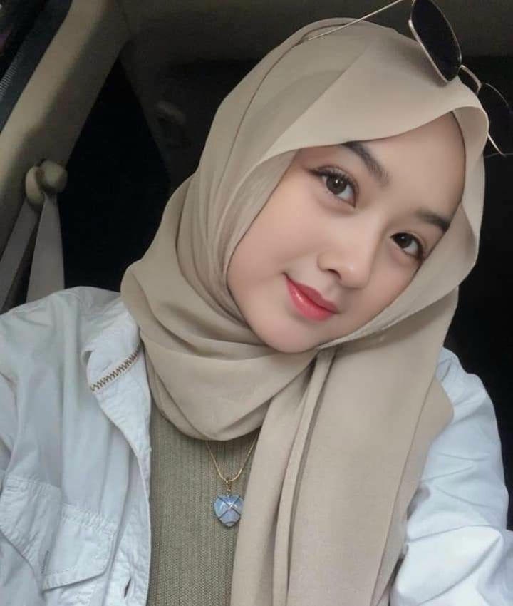 cute stylish Instagram Hijab DP