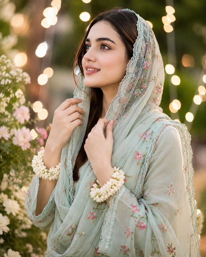 modern stylish Instagram Hijab DP
