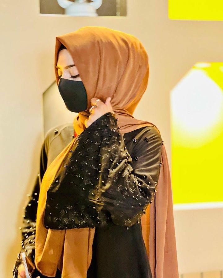 new stylish Instagram Hijab DP