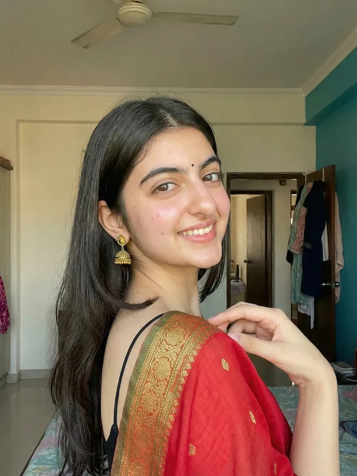 simple real girl pic